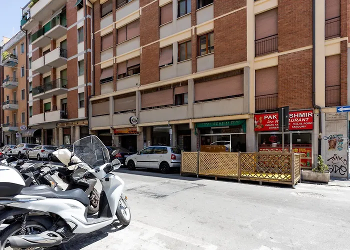 Guesthost - Charming Modern In *