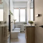 Guesthost - Charming Modern In Lägenhet