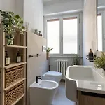 Lägenhet Guesthost - Charming Modern In Pisa