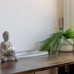 Guesthost - Charming Modern In Pisa