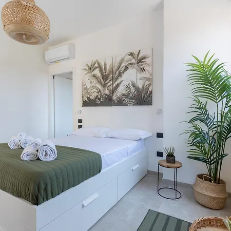 Apartment Guesthost - Charming Modern In