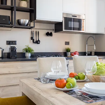 Guesthost - Charming Modern In Pisa